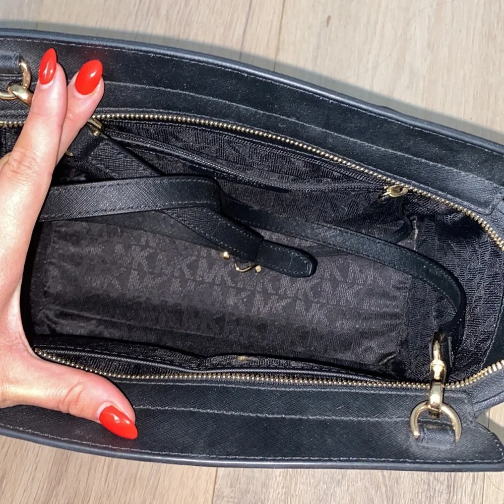 Michael Kors Small Satchel Purse - Picture 3 of 6